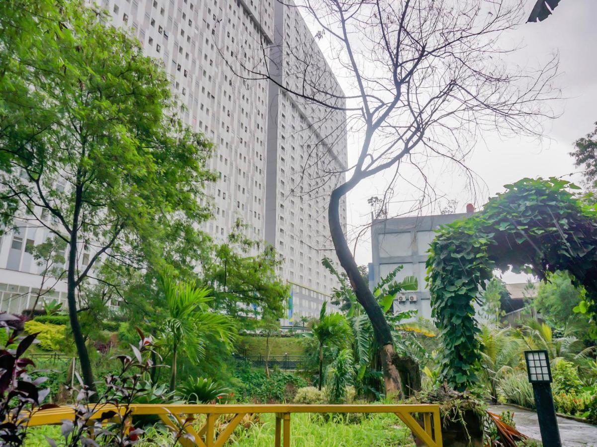Oyo 90241 Sirooms Apartmen Gunung Putri Богор Экстерьер фото
